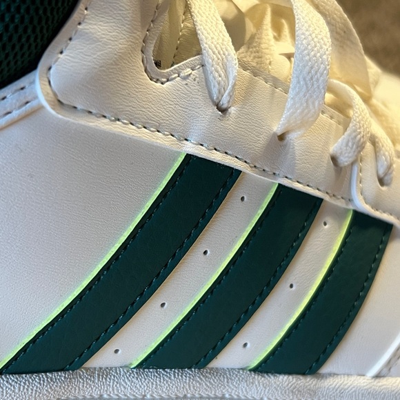 ADIDAS Hoops 3.0 Mid Classic Vintage Look Sneakers - Picture 4 of 13